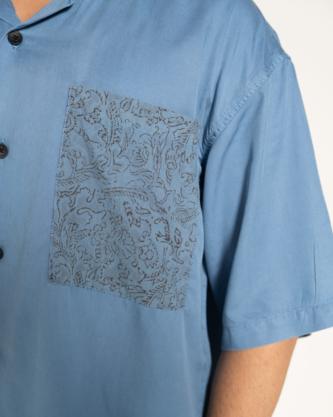 CARVED KING MOTIF SHIRT