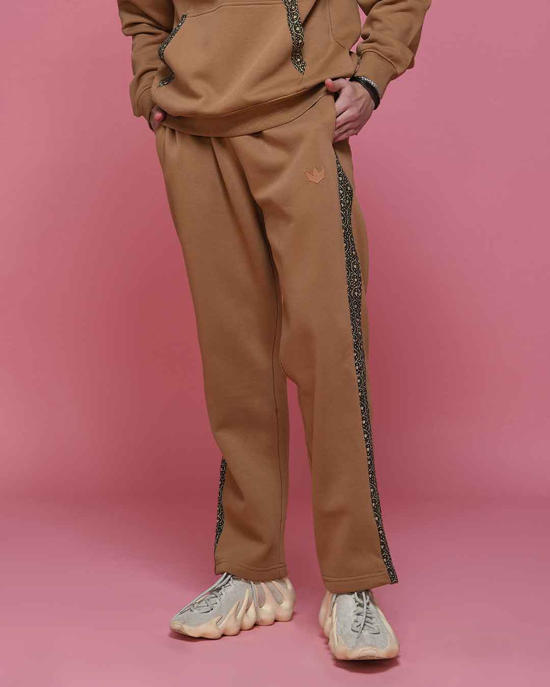CULTURE SWEATPANTS