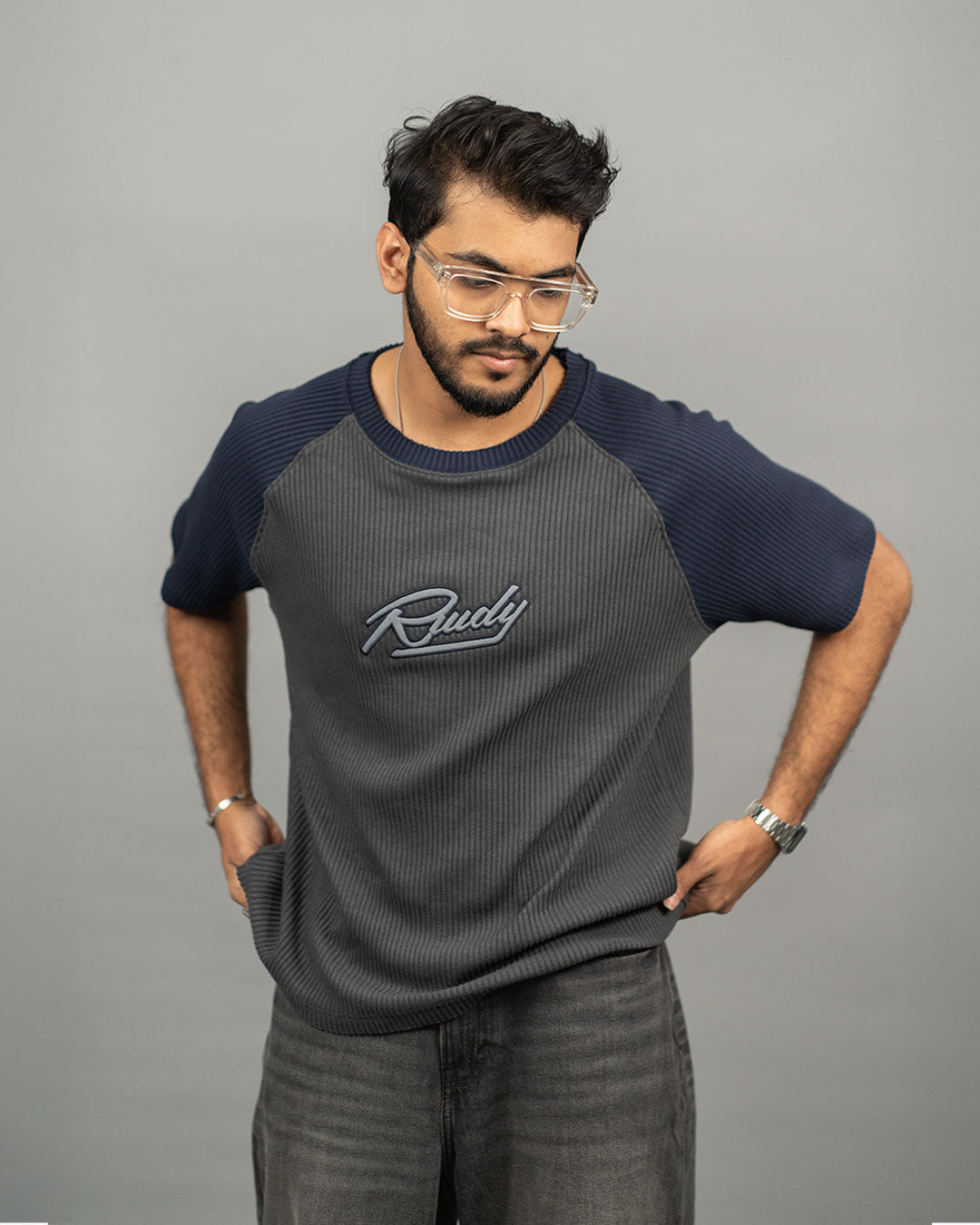RWDY TEXTURE TEE IN CHARCOAL WAVE