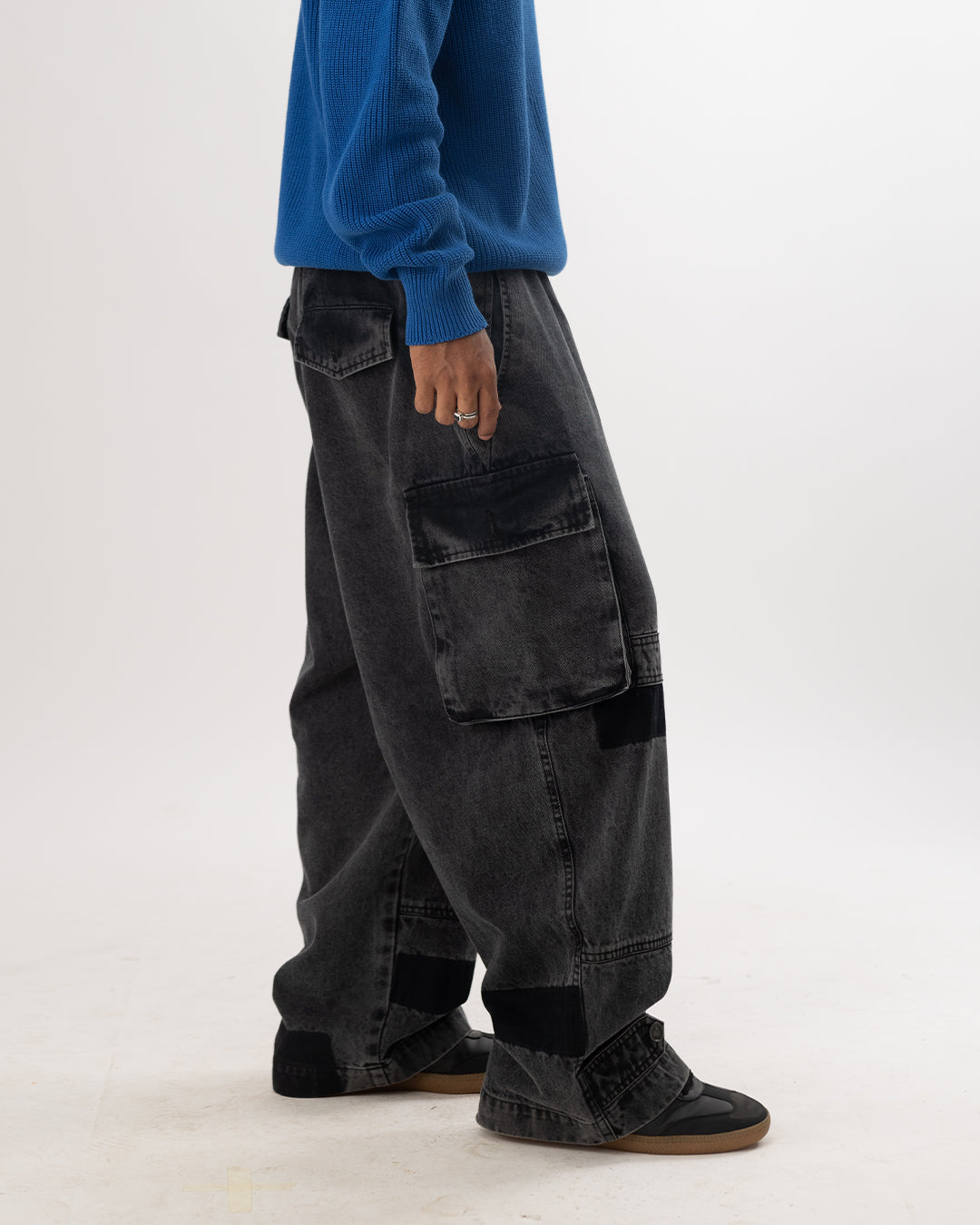 RWDY PATCH CARGO PANTS| BLACK