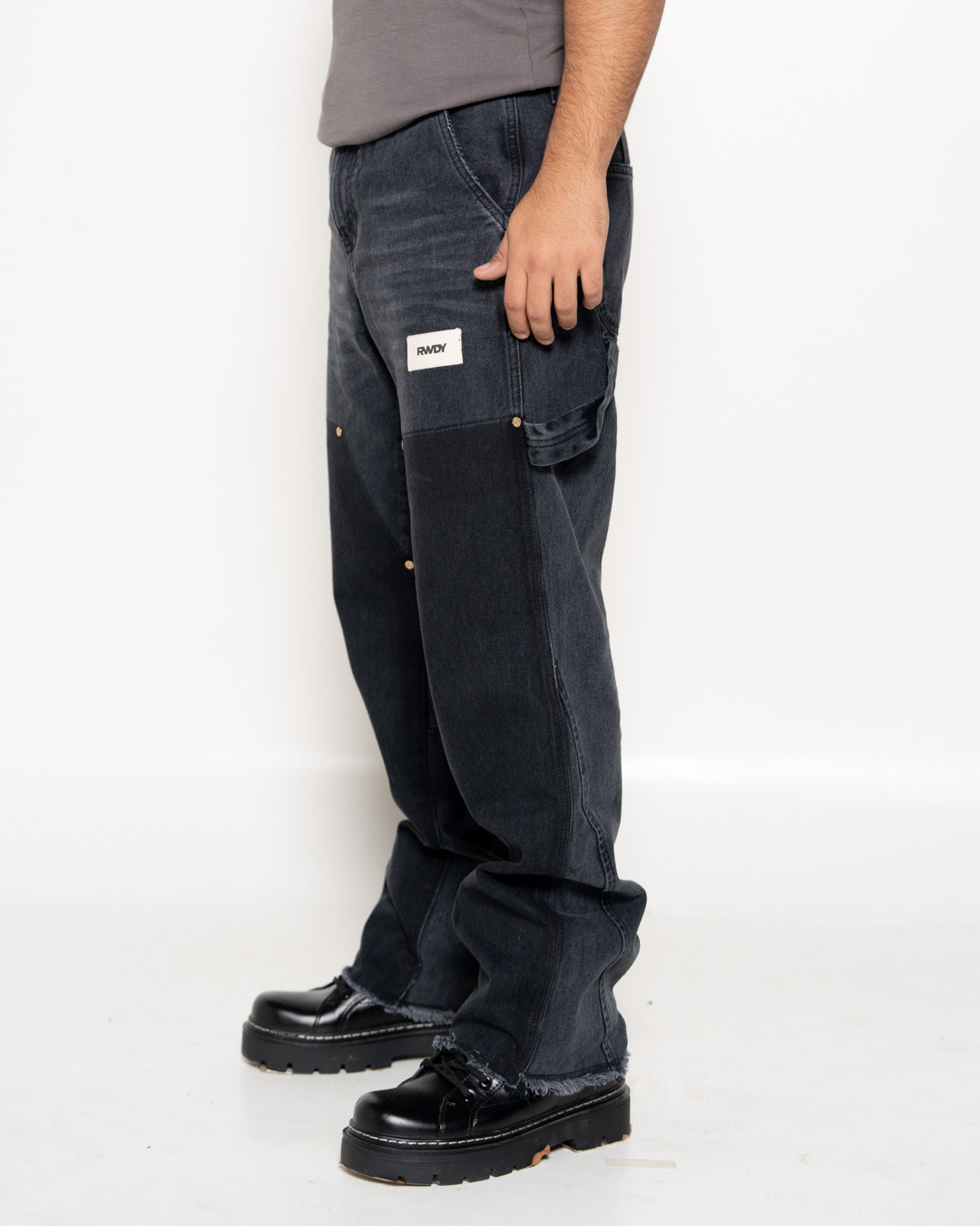 CARPENTER PANTS 01