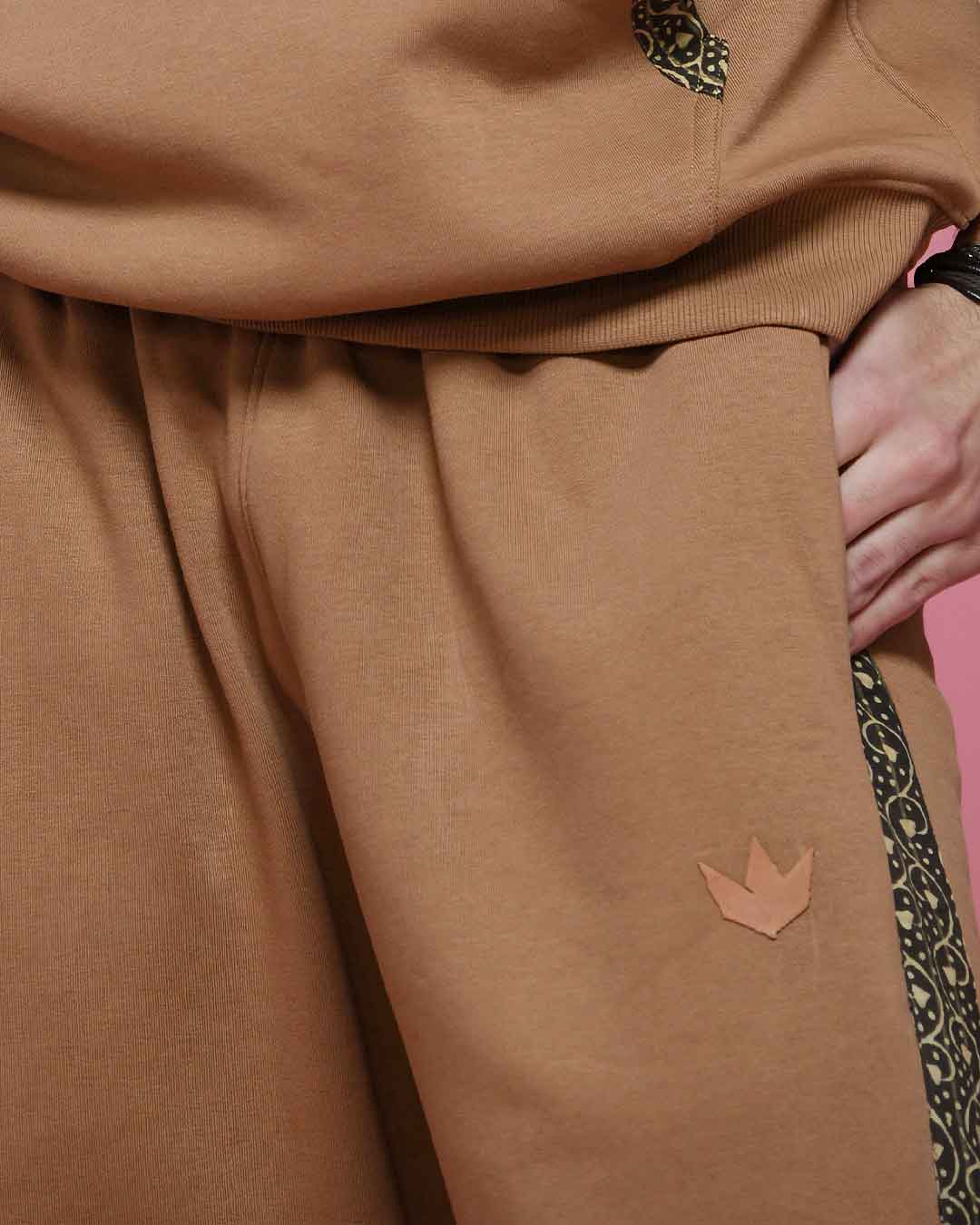 CULTURE SWEATPANTS