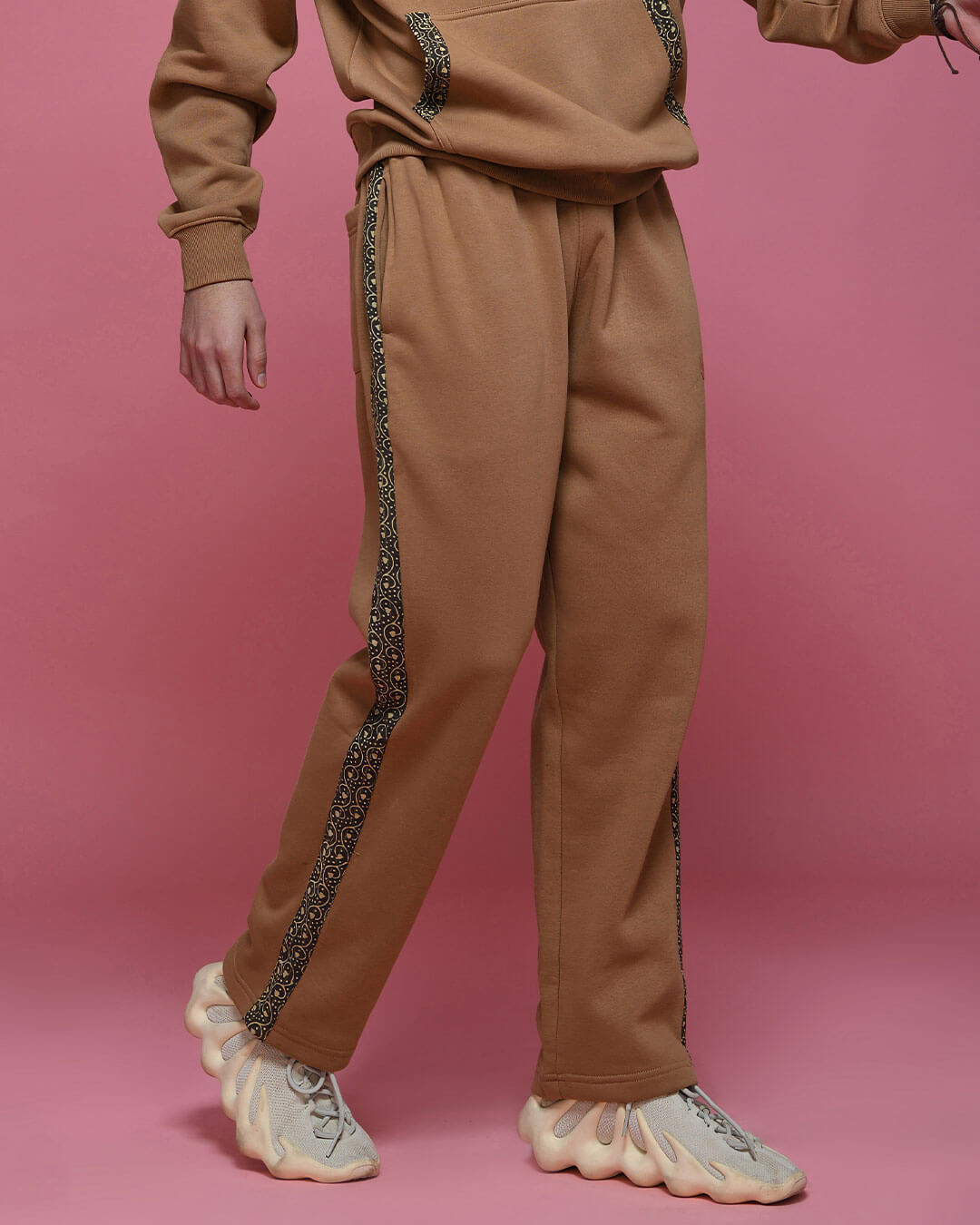 CULTURE SWEATPANTS