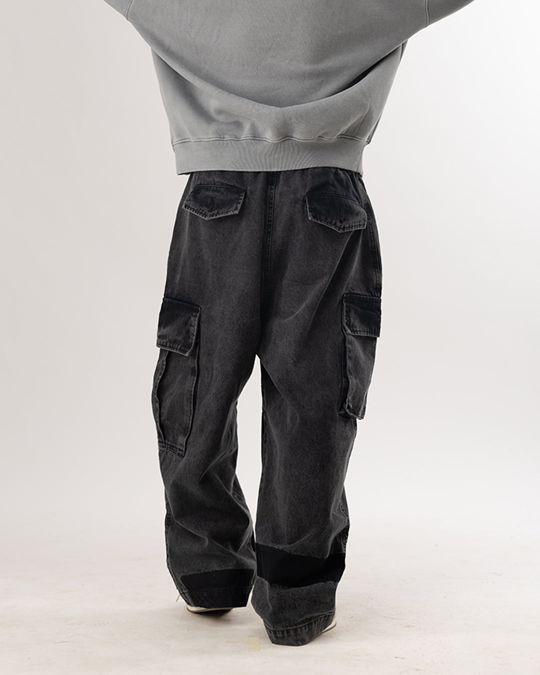 RWDY PATCH CARGO PANTS| BLACK