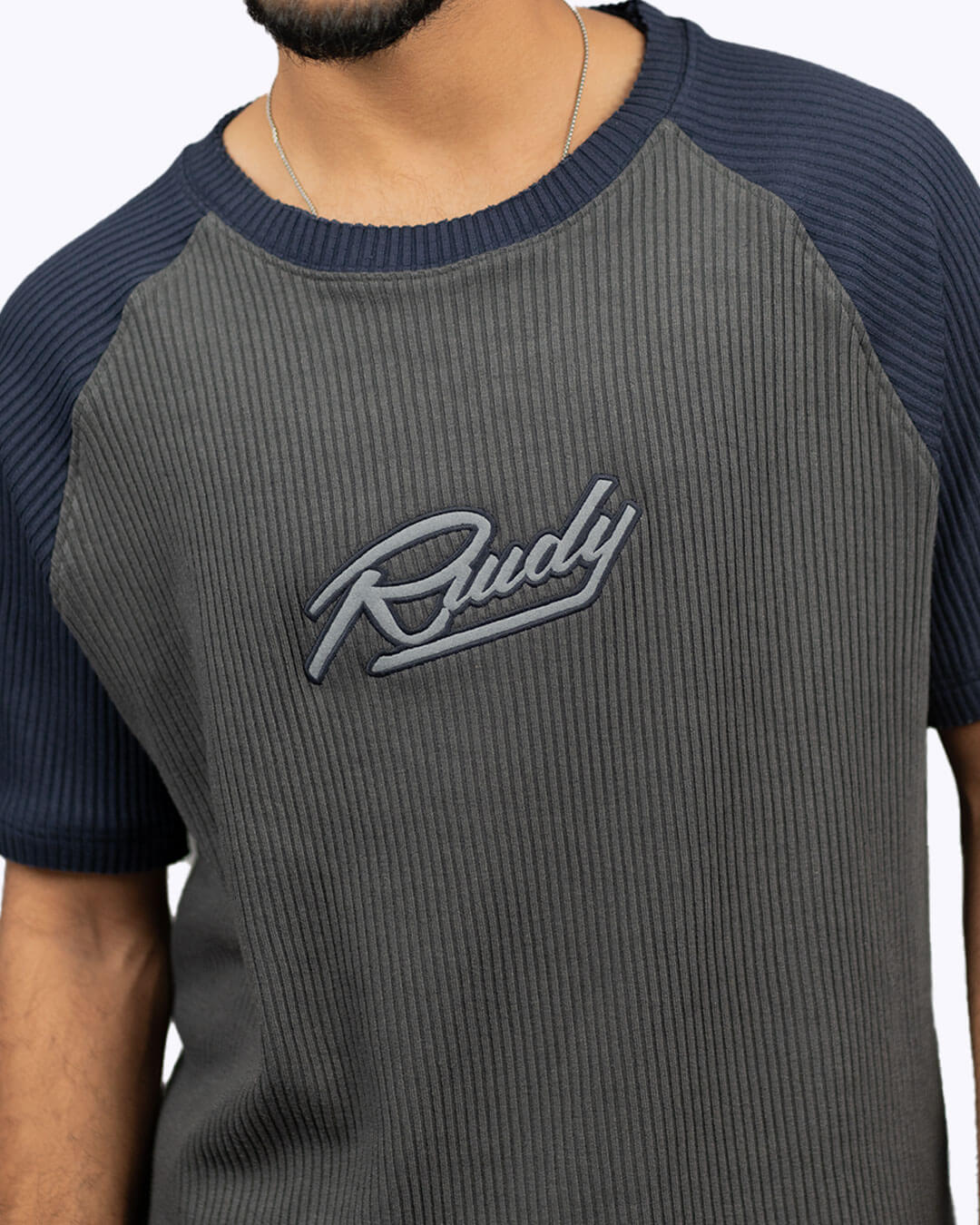RWDY TEXTURE TEE IN CHARCOAL WAVE