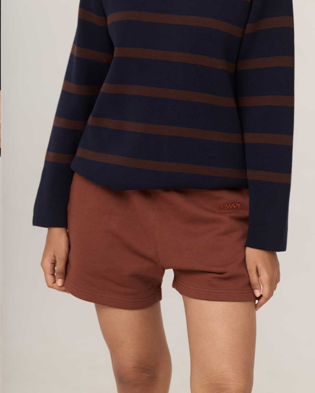 OFF DUTY SHORTS | BROWN