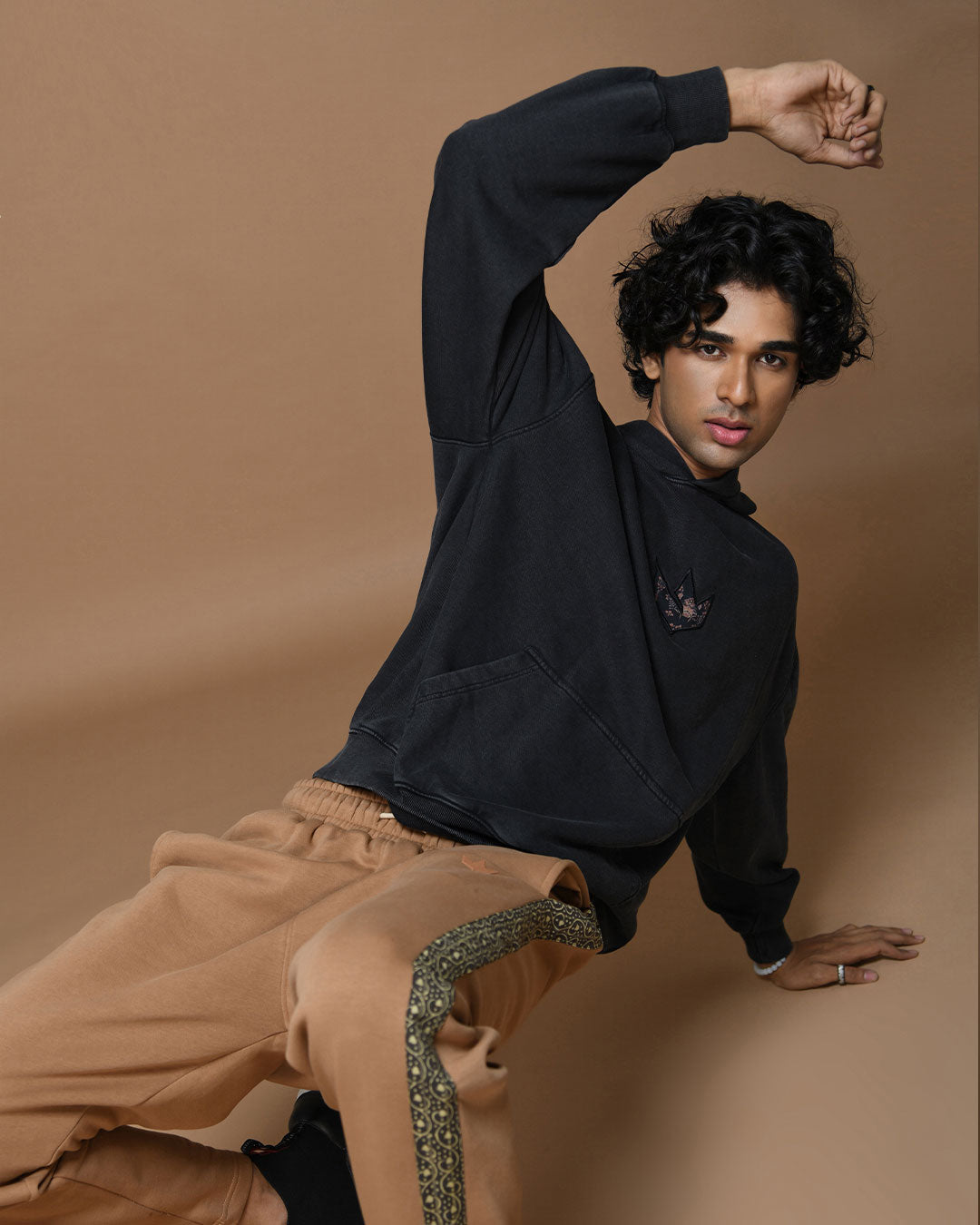 CULTURE BLACK HOODIE