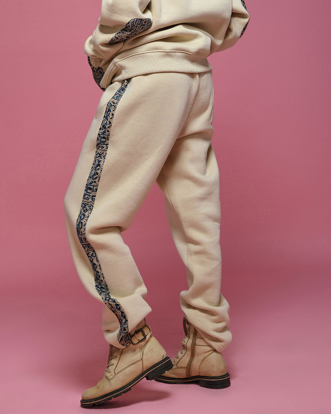 CULTURE SWEATPANTS